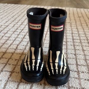 Hunter Kids Black and White Skeleton Boots